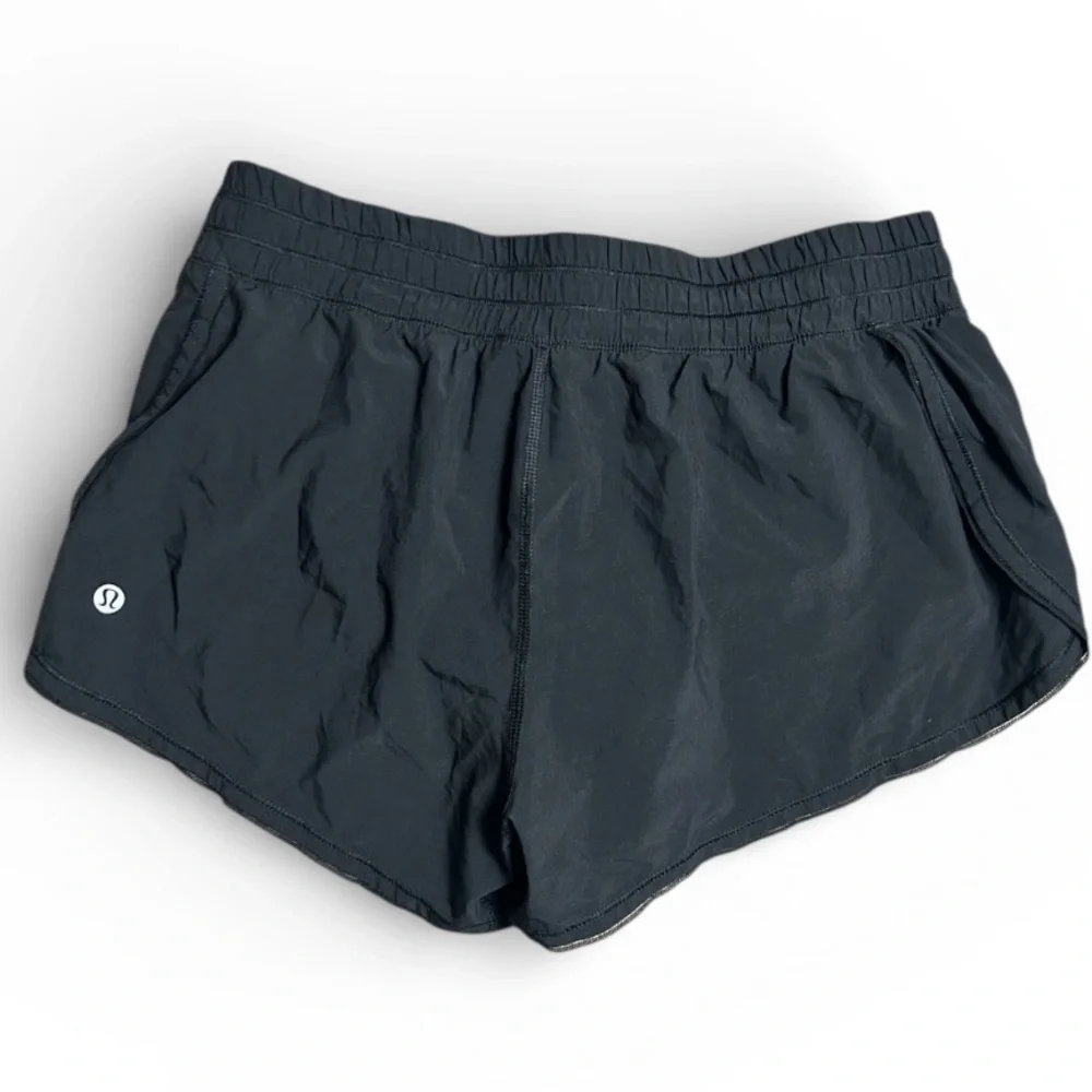 Lululemon Hotty Short Black With Lace Trim Size 6 - Picture 1 of 4